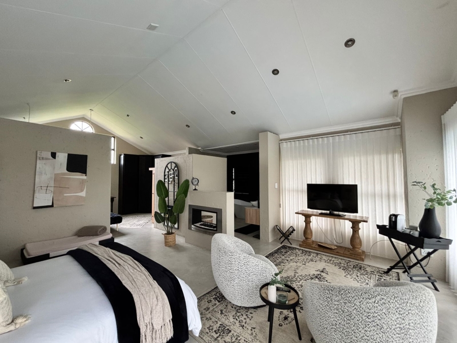 5 Bedroom Property for Sale in Grimbeeck Park North West